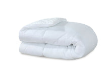Load image into Gallery viewer, Non Allergenic Hollowfibre Polypropylene Quilt- Winter Warm 18 TOG
