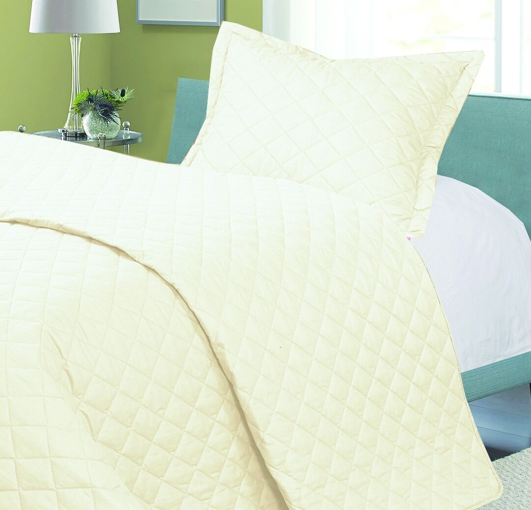 2.5 Tog Cot Bedspread : Cream