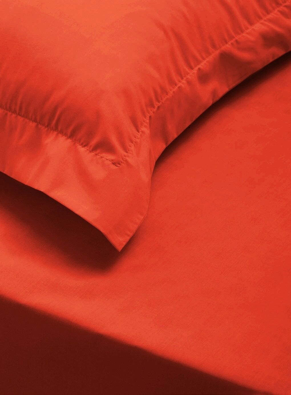 Polycotton Fitted Sheet : Red